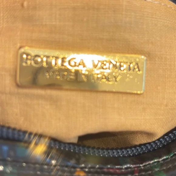 Bottega Veneta Ultra Rare Navy Butterfly Vinyl Crossbody MINT - Picture 2 of 9